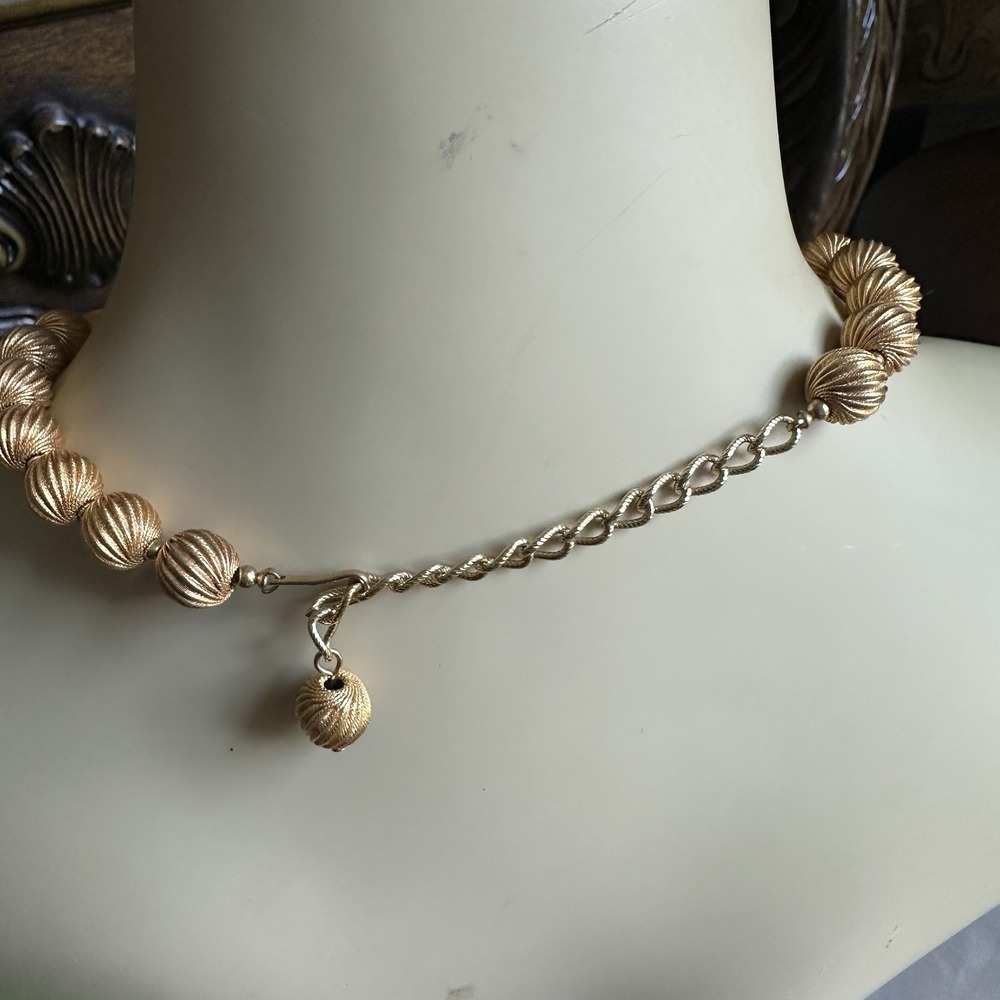 VTG Castlecliff Ball Bead Necklace 17 Inch Brushed Gold Plated‎ Signed Elegant - Picture 7 of 11